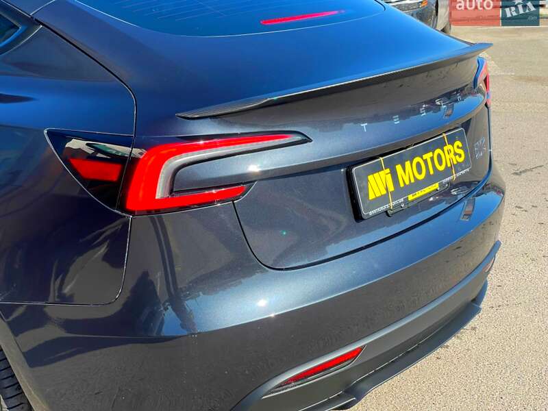 Седан Tesla Model 3 2024 в Киеве фото 28 Седан Tesla Model 3 2024 в Киеве