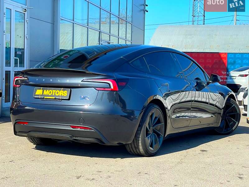 Седан Tesla Model 3 2024 в Киеве фото 3 Седан Tesla Model 3 2024 в Киеве