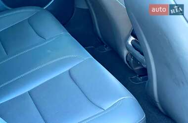 Седан Tesla Model 3 2024 в Киеве