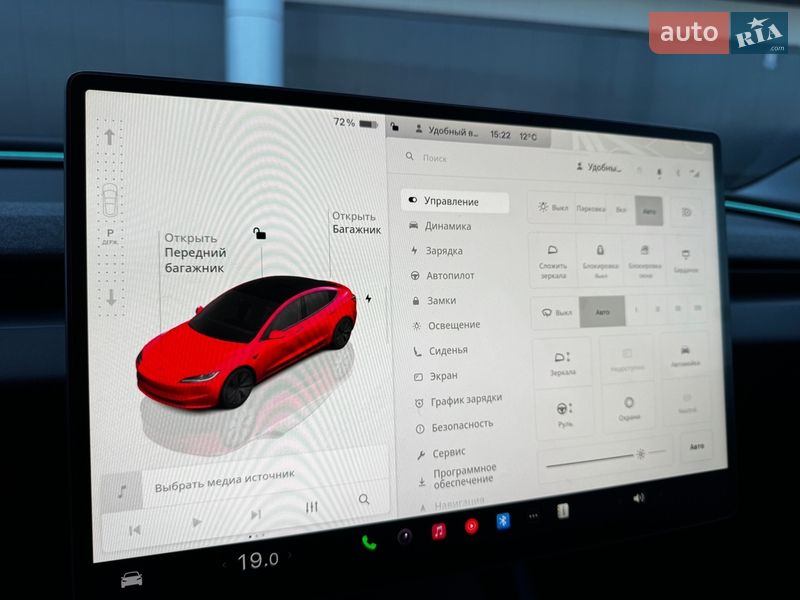 Седан Tesla Model 3 2024 в Києві