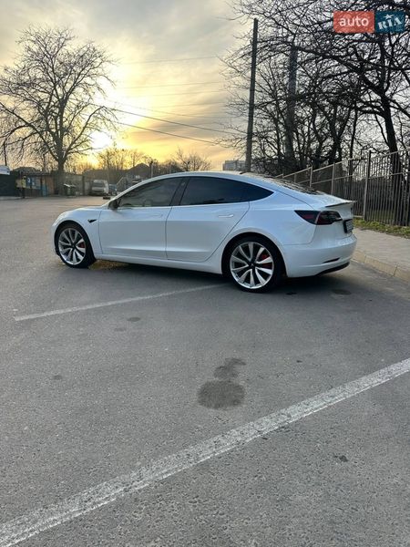 Седан Tesla Model 3 2019 в Одесі