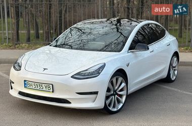 Седан Tesla Model 3 2019 в Одессе