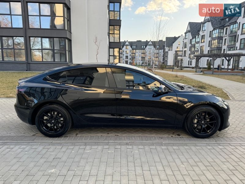 Седан Tesla Model 3 2023 в Киеве фото 7 Седан Tesla Model 3 2023 в Киеве