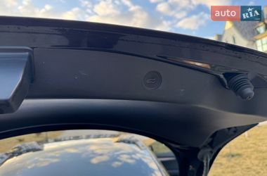 Седан Tesla Model 3 2023 в Киеве