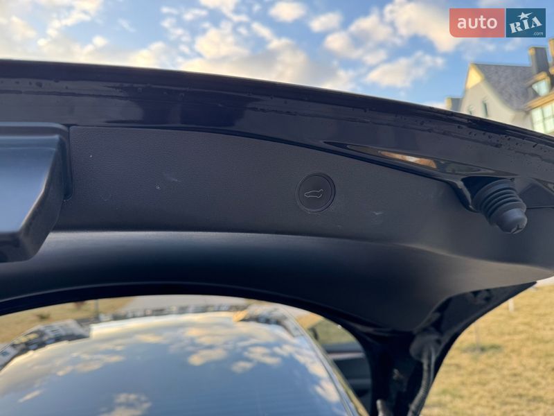 Седан Tesla Model 3 2023 в Киеве фото 21 Седан Tesla Model 3 2023 в Киеве