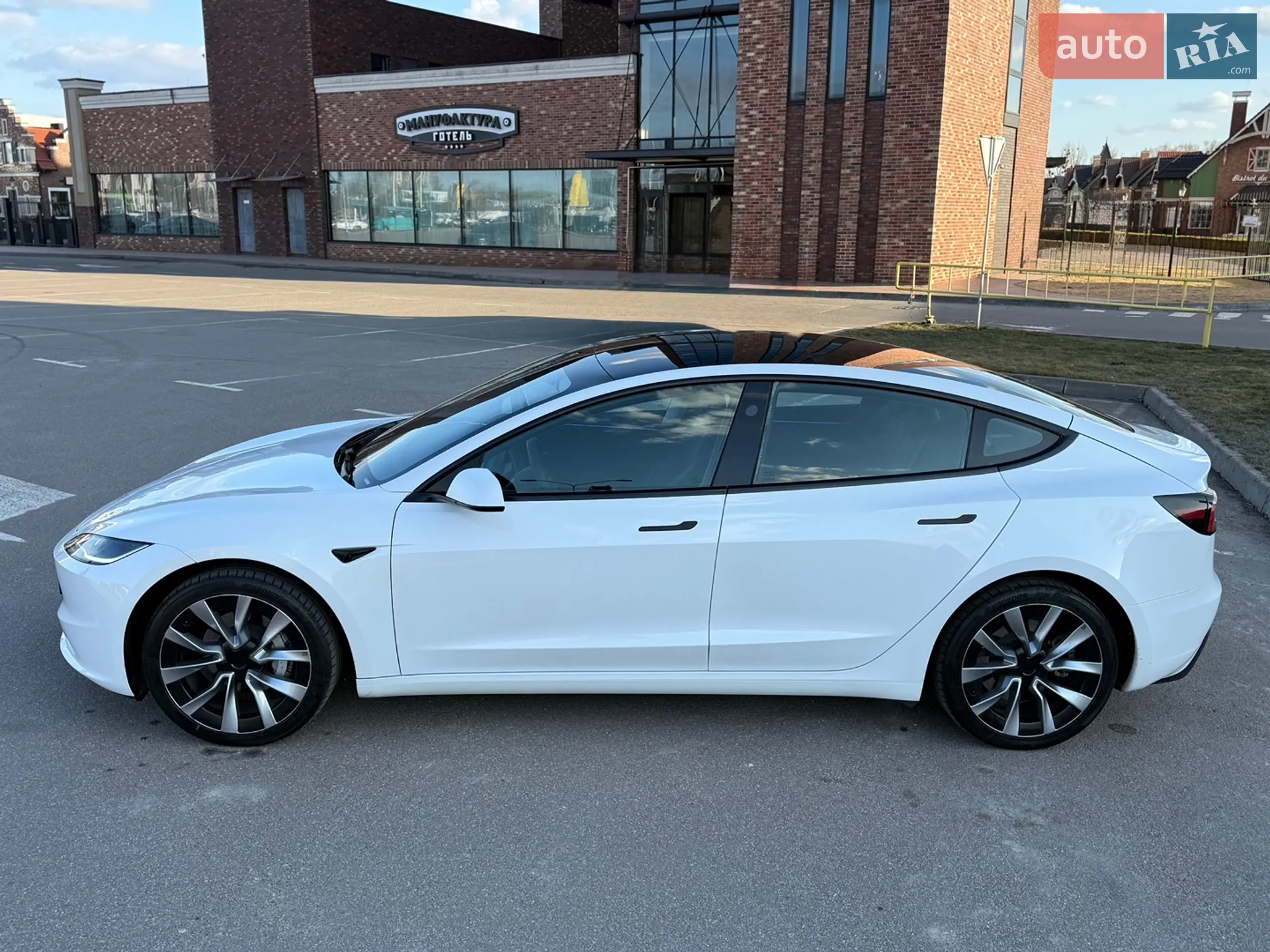 2024 Tesla Model 3 - мініатюра 14