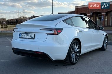 Седан Tesla Model 3 2024 в Киеве