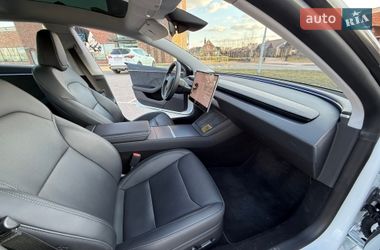 Седан Tesla Model 3 2024 в Киеве