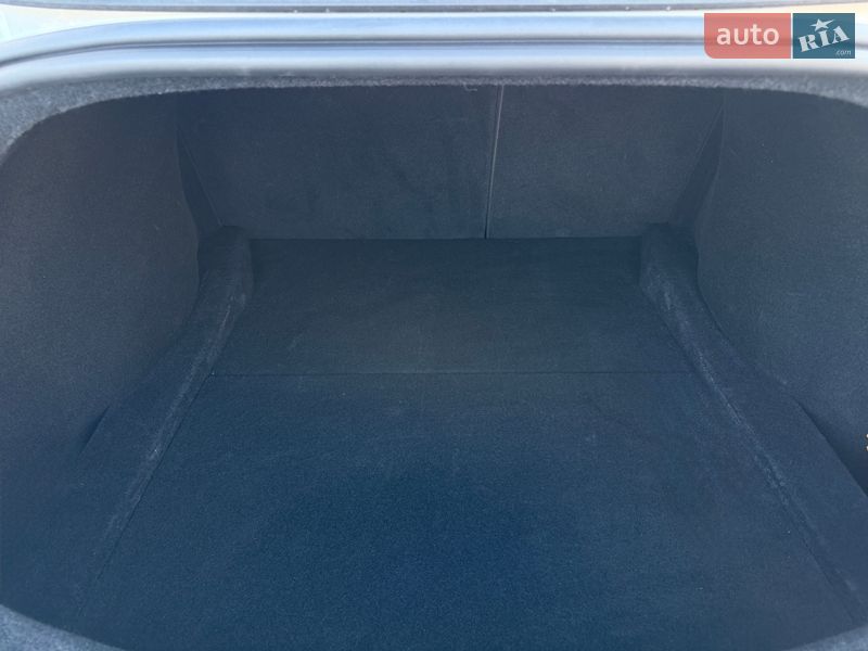 Седан Tesla Model 3 2024 в Києві фото 35 Седан Tesla Model 3 2024 в Києві