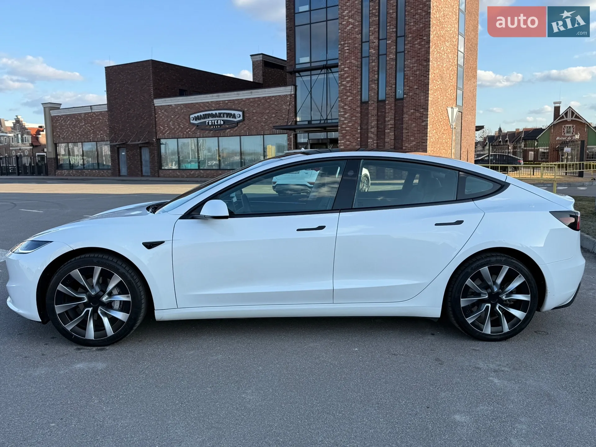 2024 Tesla Model 3 - мініатюра 12