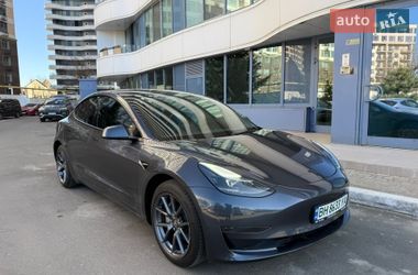 Седан Tesla Model 3 2023 в Одессе