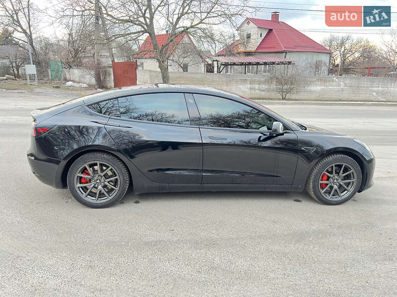 Седан Tesla Model 3 2019 в Дніпрі