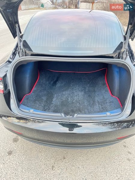 Седан Tesla Model 3 2019 в Дніпрі