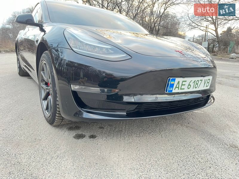 Седан Tesla Model 3 2019 в Дніпрі