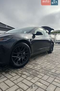 Седан Tesla Model 3 2025 в Черновцах фото 4 Седан Tesla Model 3 2025 в Черновцах