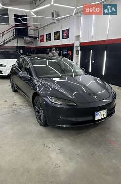 Седан Tesla Model 3 2025 в Черновцах фото 3 Седан Tesla Model 3 2025 в Черновцах