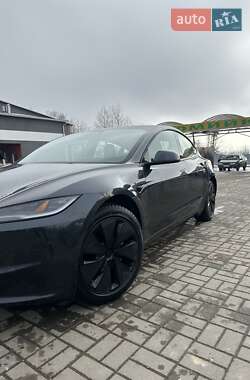 Седан Tesla Model 3 2025 в Черновцах фото 7 Седан Tesla Model 3 2025 в Черновцах