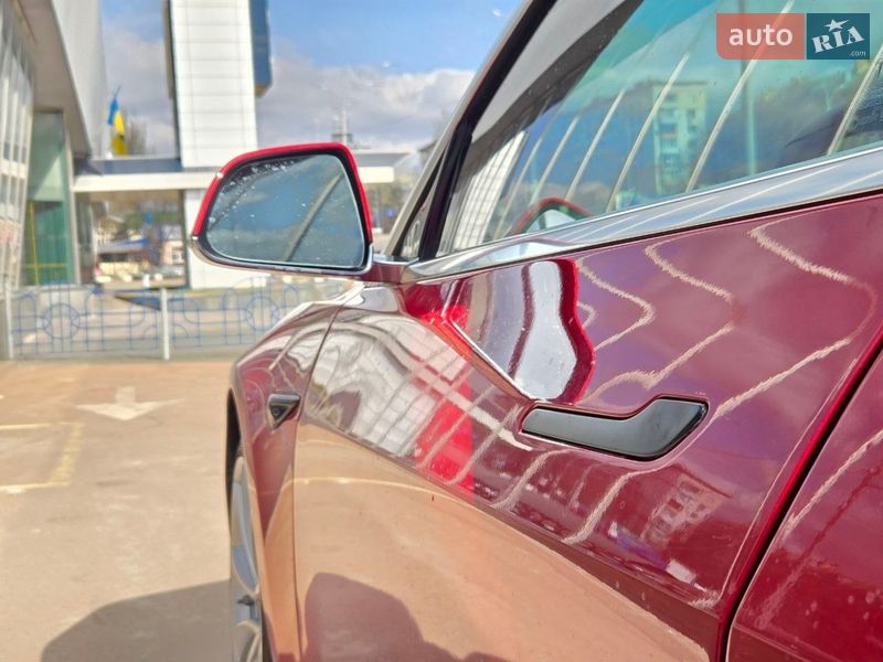 Седан Tesla Model 3 2019 в Киеве