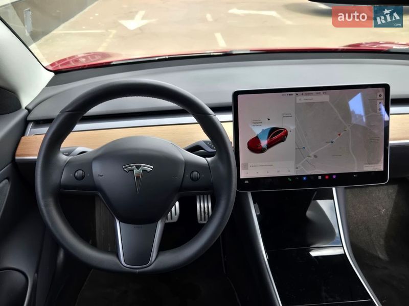 Седан Tesla Model 3 2019 в Киеве