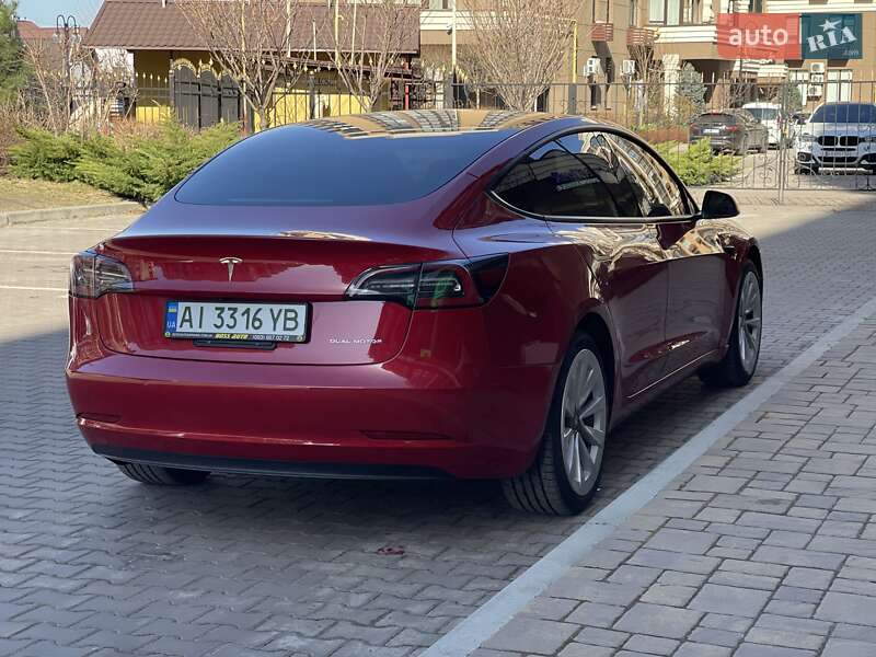 Седан Tesla Model 3 2022 в Киеве