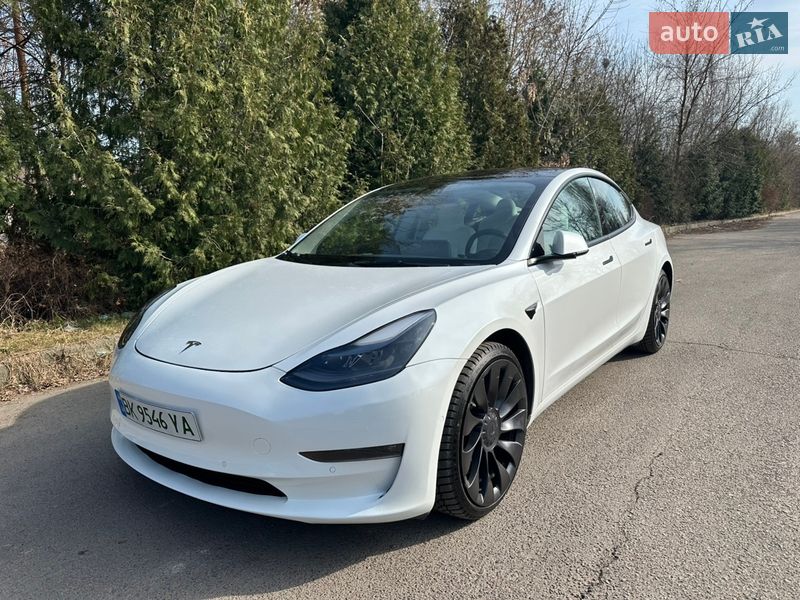 Седан Tesla Model 3 2022 в Ровно фото Седан Tesla Model 3 2022 в Ровно