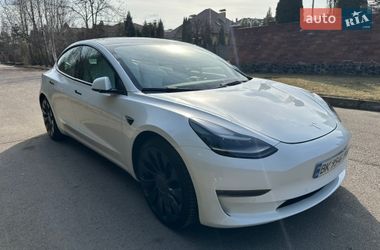 Седан Tesla Model 3 2022 в Ровно