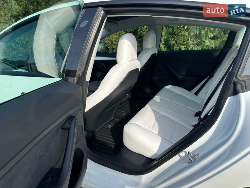 Седан Tesla Model 3 2022 в Ровно фото 17 Седан Tesla Model 3 2022 в Ровно