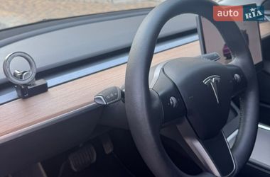 Седан Tesla Model 3 2022 в Киеве