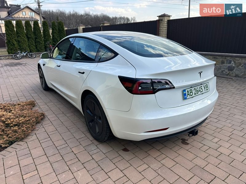 Седан Tesla Model 3 2022 в Виннице