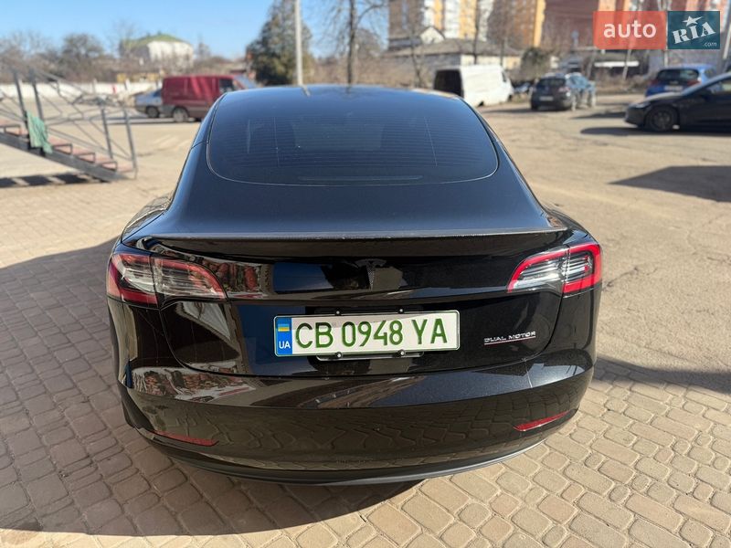 Седан Tesla Model 3 2023 в Киеве