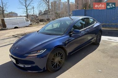 Седан Tesla Model 3 2024 в Киеве