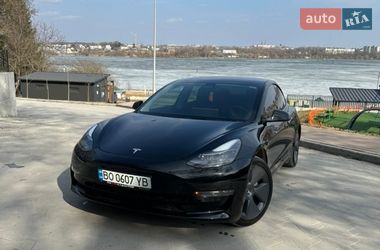 Седан Tesla Model 3 2022 в Тернополе