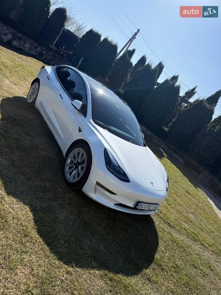 Седан Tesla Model 3 2022 в Львові