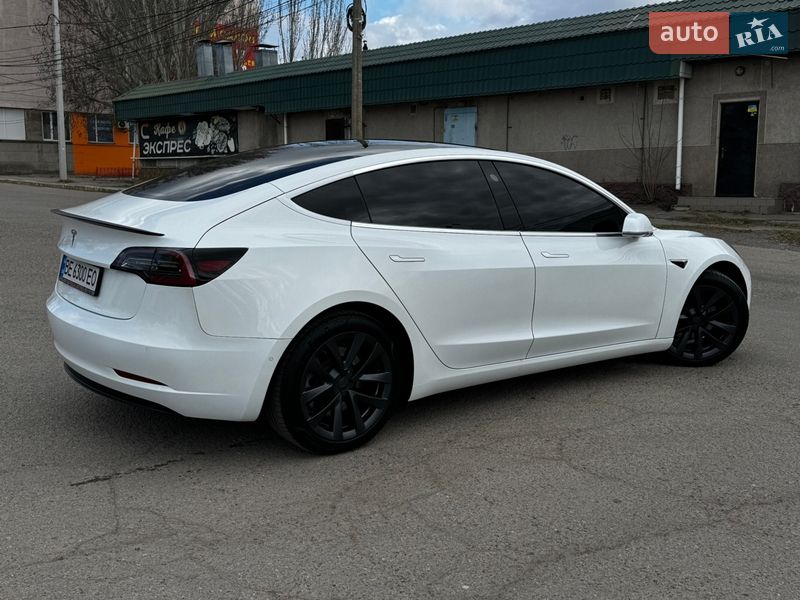 Седан Tesla Model 3 2019 в Николаеве