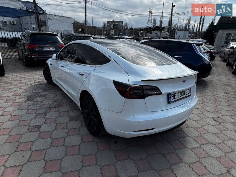 Седан Tesla Model 3 2019 в Николаеве