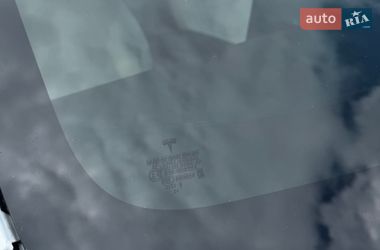 Седан Tesla Model 3 2019 в Николаеве