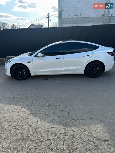 Седан Tesla Model 3 2018 в Ірпені