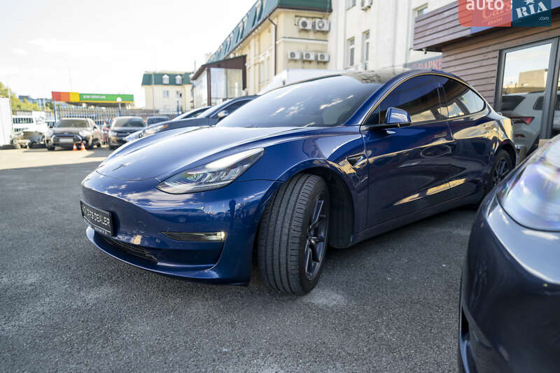 Седан Tesla Model 3 2018 в Киеве