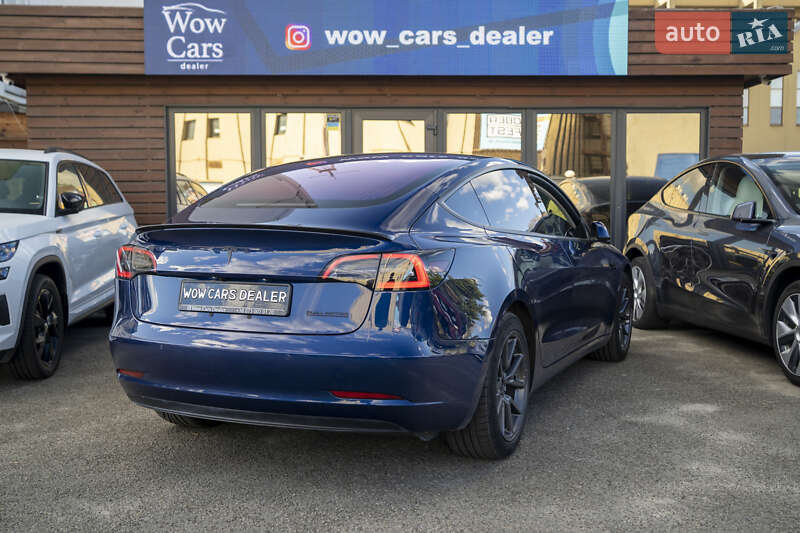 Седан Tesla Model 3 2018 в Киеве