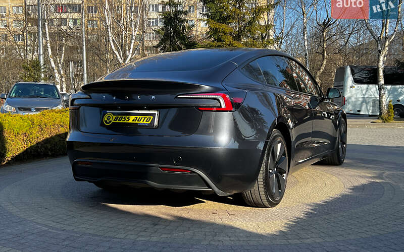 Седан Tesla Model 3 2024 в Львові