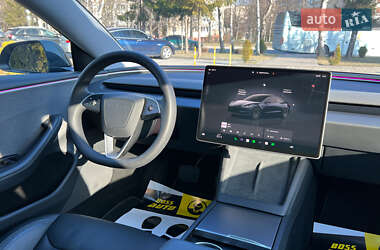 Седан Tesla Model 3 2024 в Львове