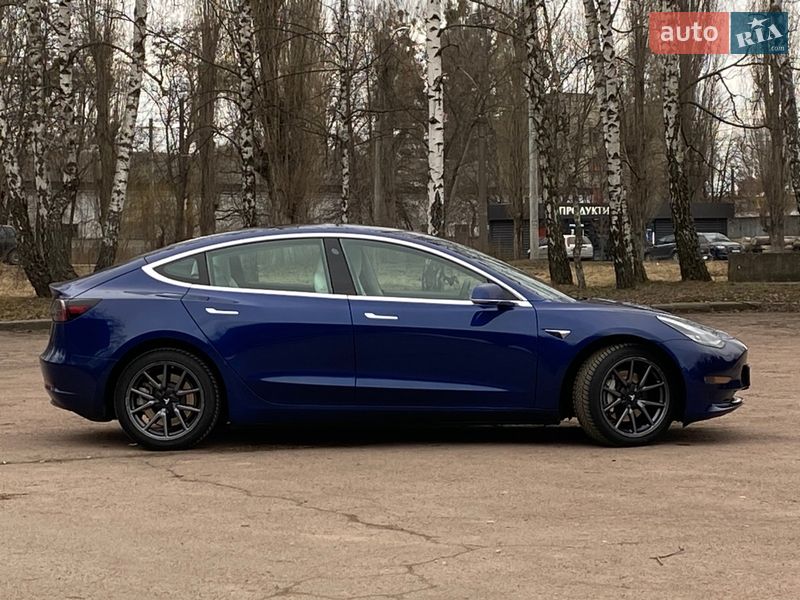Седан Tesla Model 3 2019 в Житомире