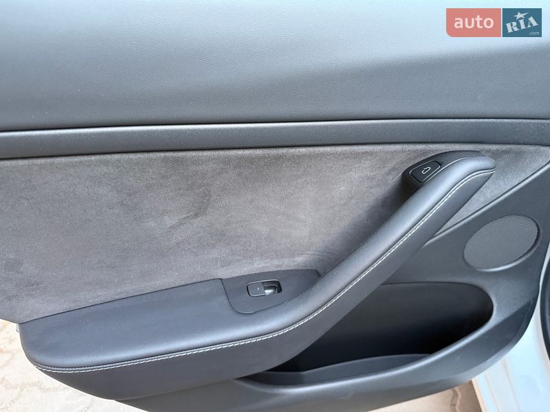Седан Tesla Model 3 2023 в Хмельницком фото 25 Седан Tesla Model 3 2023 в Хмельницком
