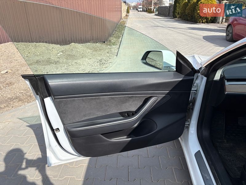 Седан Tesla Model 3 2020 в Хмельницькому фото 13 Седан Tesla Model 3 2020 в Хмельницькому
