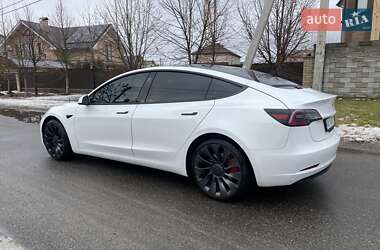 Седан Tesla Model 3 2022 в Киеве