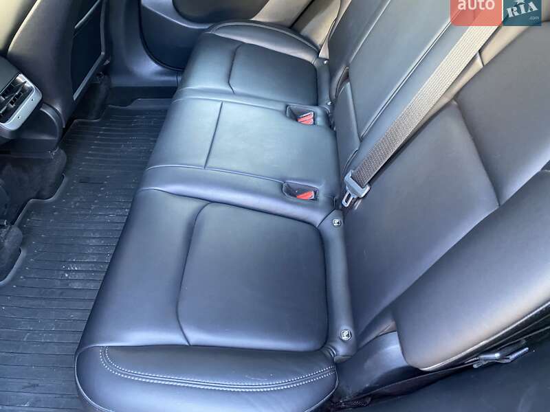 Седан Tesla Model 3 2022 в Киеве
