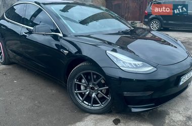 Седан Tesla Model 3 2019 в Виннице
