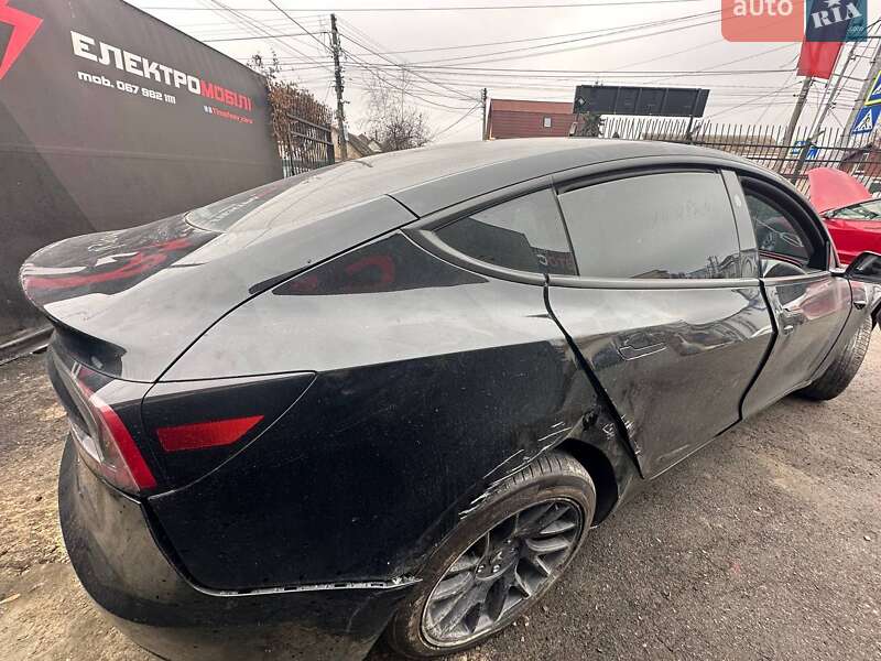 Седан Tesla Model 3 2025 в Києві