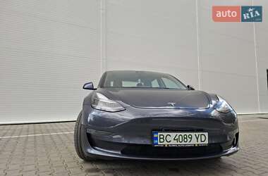 Седан Tesla Model 3 2021 в Львове