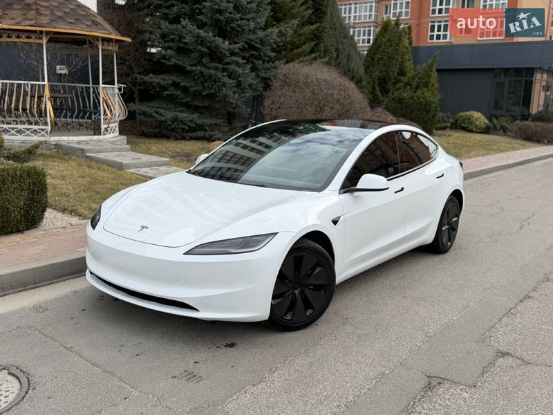 Седан Tesla Model 3 2025 в Дніпрі
